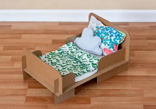 Cách làm giường cho búp bê bằng bìa cắt tông