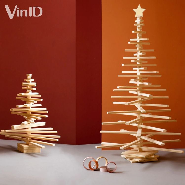 Thành phẩm cây thông Noel gỗ mang phong cách riêng của bạn