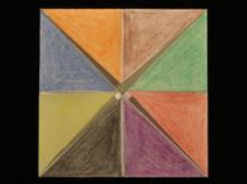 Bước 9: Tô màu hoặc dán nhãn cho tất cả các hình tam giác bằng các màu khác nhau.