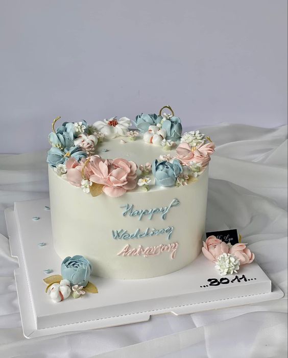 Bánh sinh nhật không chỉ là món quà tuyệt vời mà còn là một tác phẩm nghệ thuật. Với nhiều mẫu bánh sinh nhật đẹp cho nữ, bạn có thể chọn một mẫu bánh phù hợp với tuổi tac và sở thích. Những bánh đính kẹo mút dễ thương và hoa hồng tươi sáng đều là những lựa chọn yêu thích. Điều gì tốt hơn nữa khi bạn có thể xem trực tiếp hình ảnh của các mẫu bánh trên mạng để thấy chúng trong suốt thiết kế và sự đa dạng.